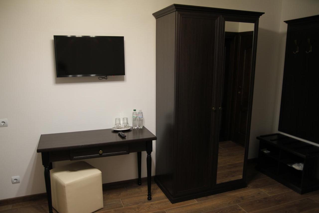 Hotel Купецький Двір à Mizhhirya  Extérieur photo