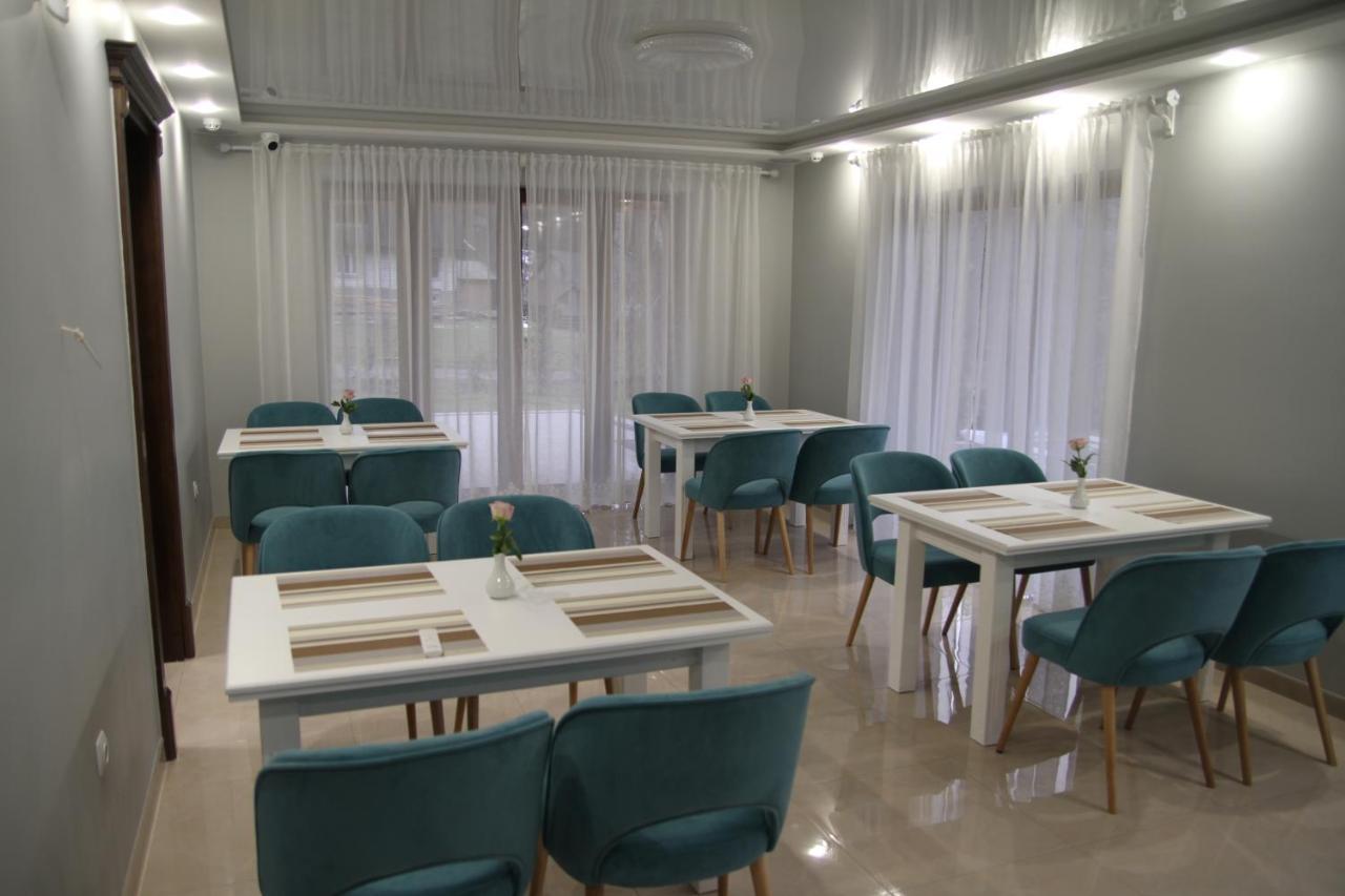 Hotel Купецький Двір à Mizhhirya  Extérieur photo