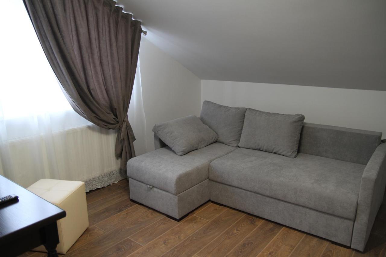 Hotel Купецький Двір à Mizhhirya  Extérieur photo