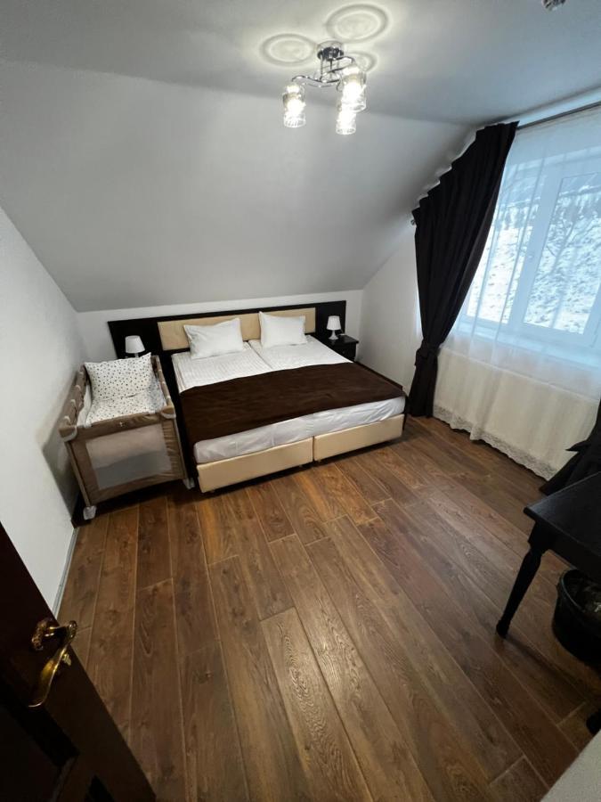 Hotel Купецький Двір à Mizhhirya  Extérieur photo